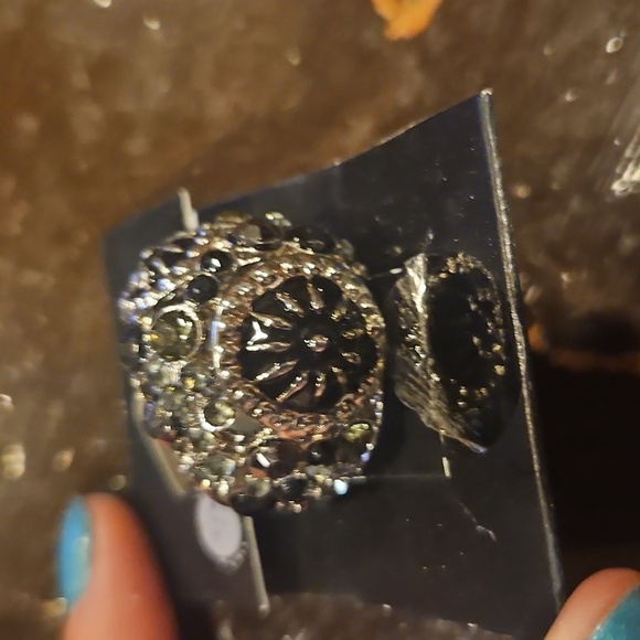 Gothic influenced some ring - Picture 1 of 3